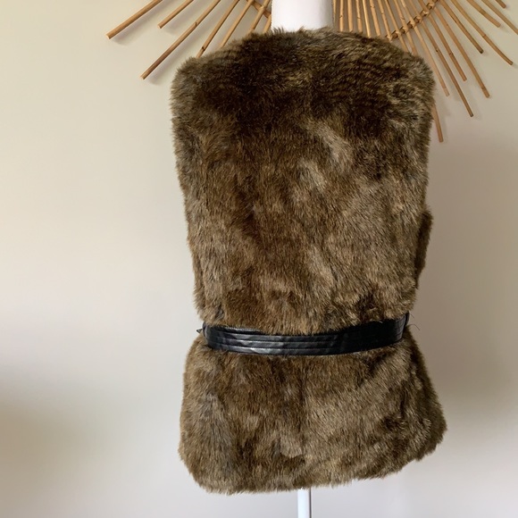 Faux Fur Vest with Black Faux Leather Tie - Picture 4 of 7